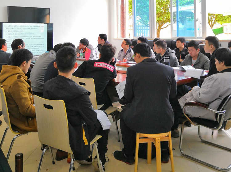 湖南精城特瓷持續(xù)開展在職員工培訓(xùn)